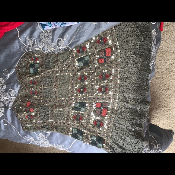 Detailed beaded mini dress - Picture 6 of 6